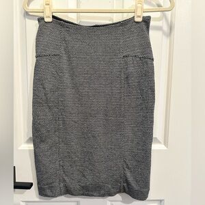 Lysse Black and White Herringbone Stretch Pencil Skirt